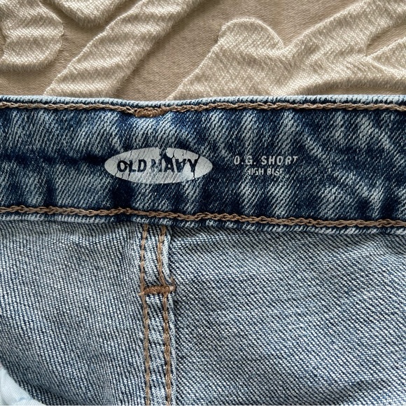 Old Navy High Rise OG Shorts - Picture 5 of 5